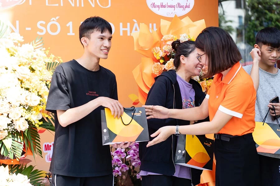 Cùng Mobimax.vn nhìn lại…